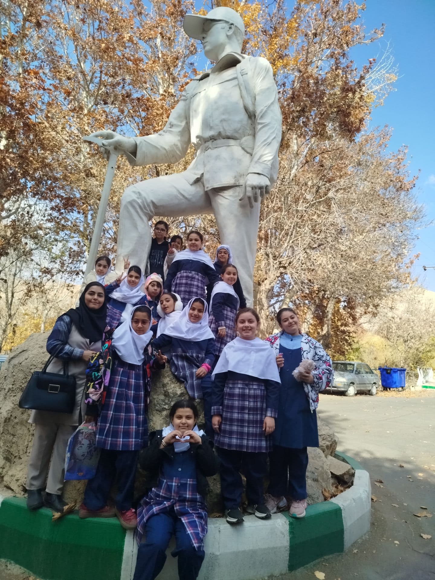 دبستان فدک